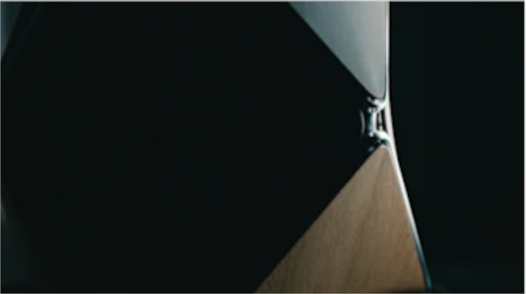 Beolab 90 Intelligenter Stereoklang